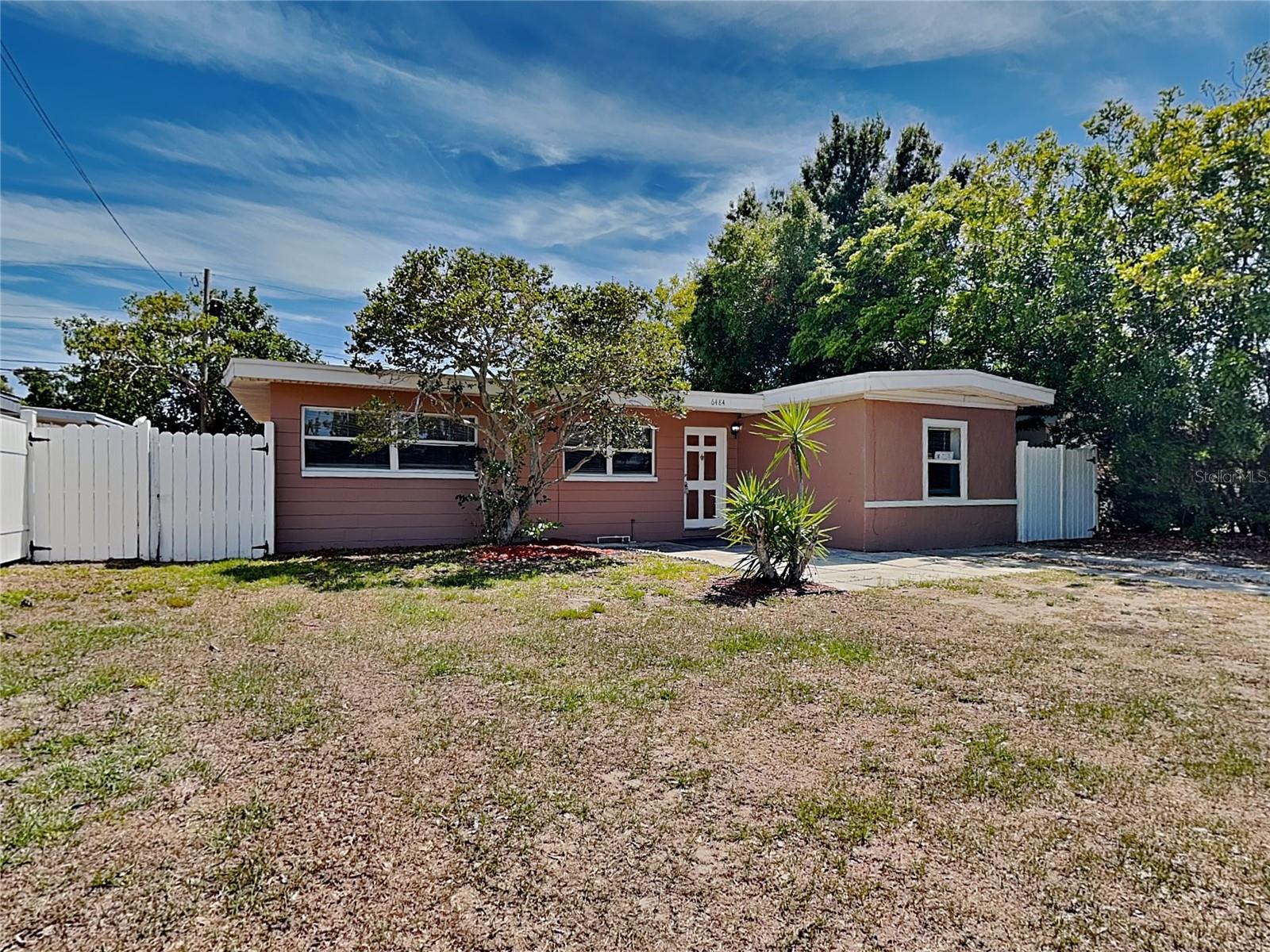 KENNETH CITY - Residential Lease