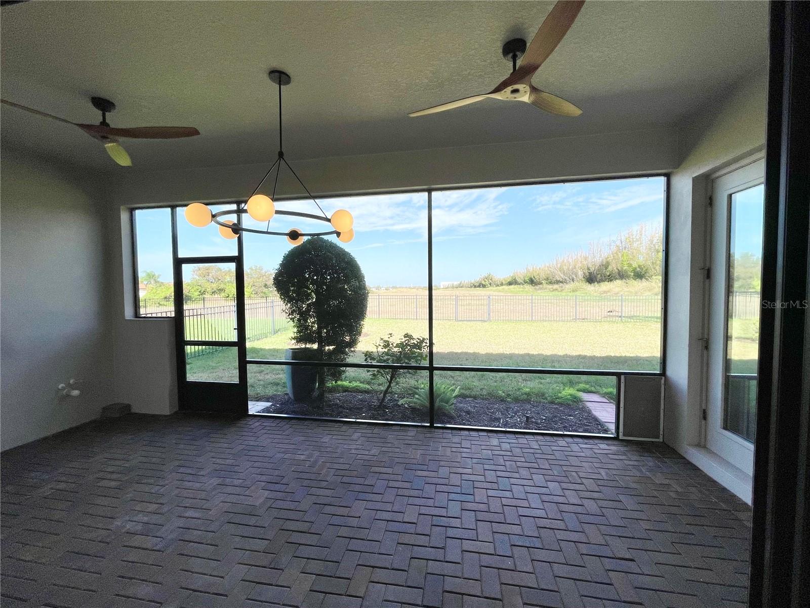 SANCTUARY COVE - Residential