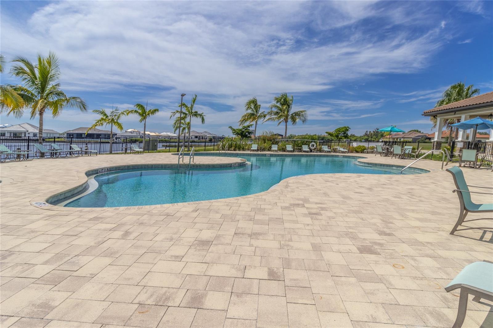 SANCTUARY COVE - Residential