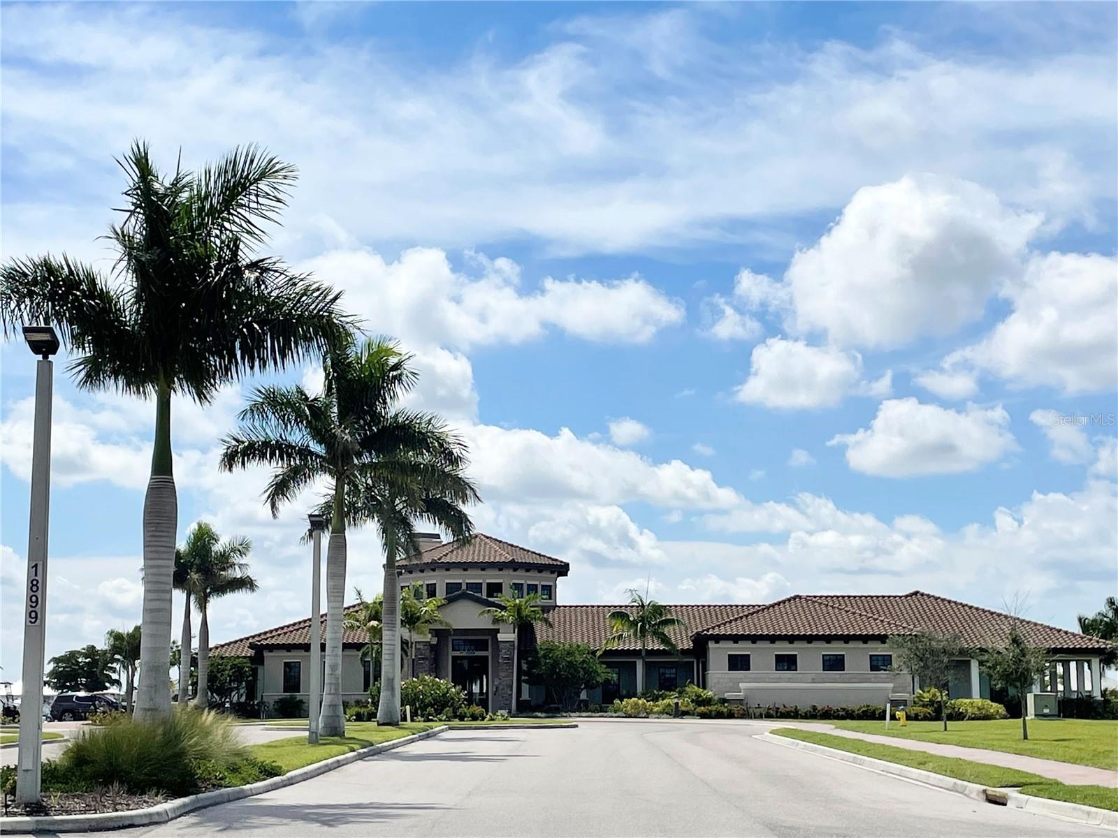 SANCTUARY COVE - Residential