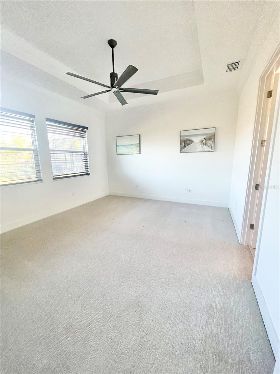 SANCTUARY COVE - Residential