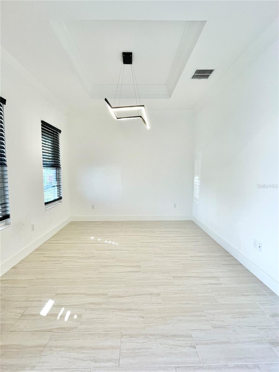 SANCTUARY COVE - Residential