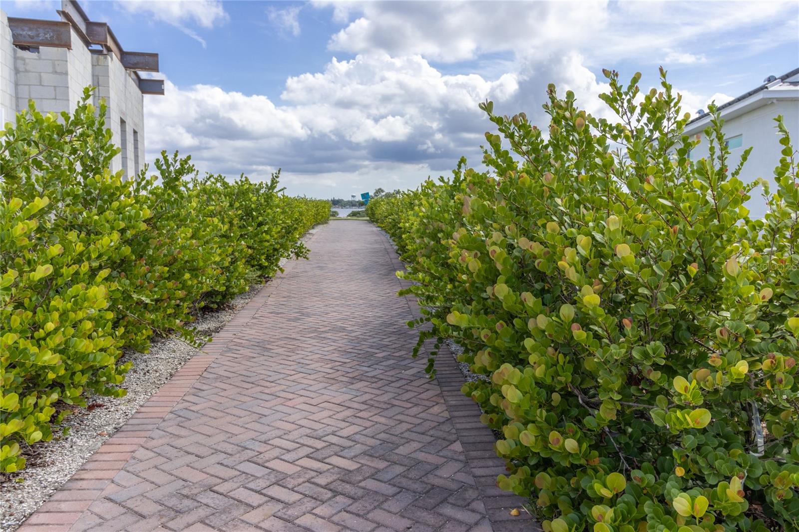 SANCTUARY COVE - Residential