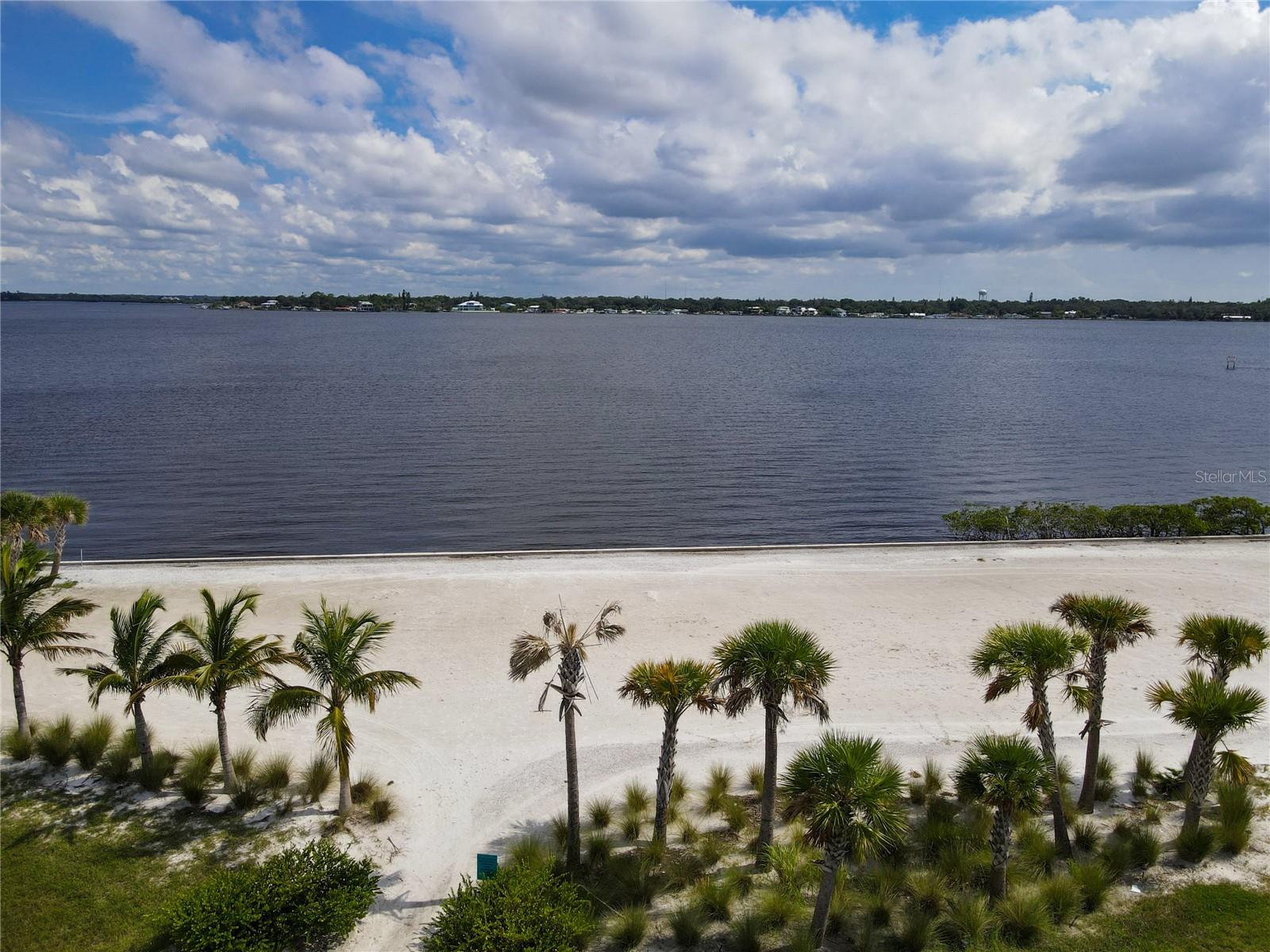 SANCTUARY COVE - Residential