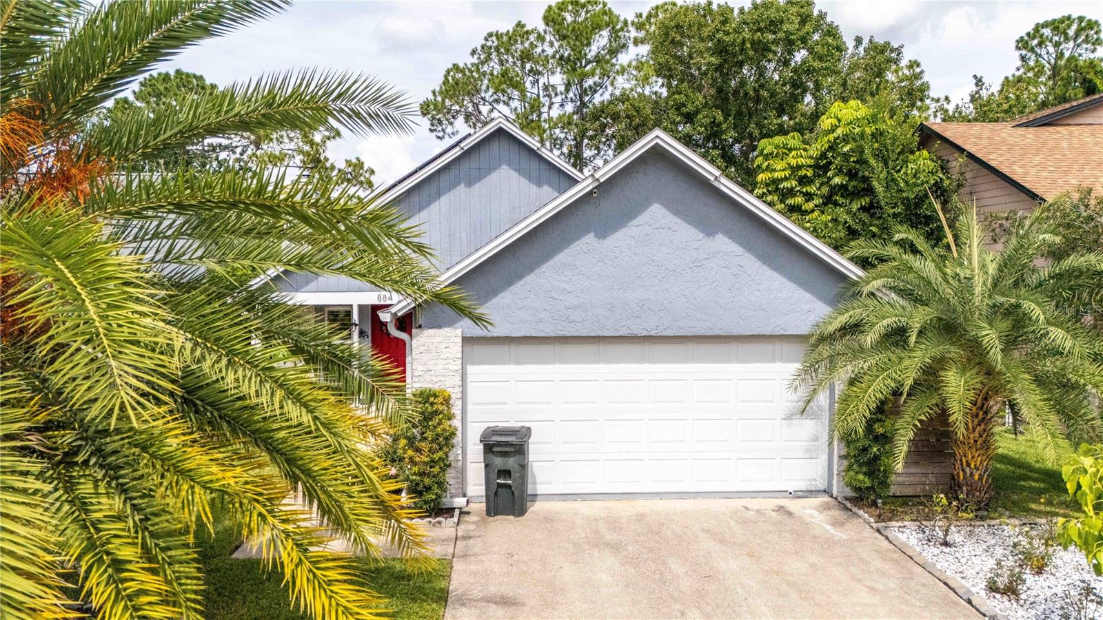 884 N LAKE STERLING COURT