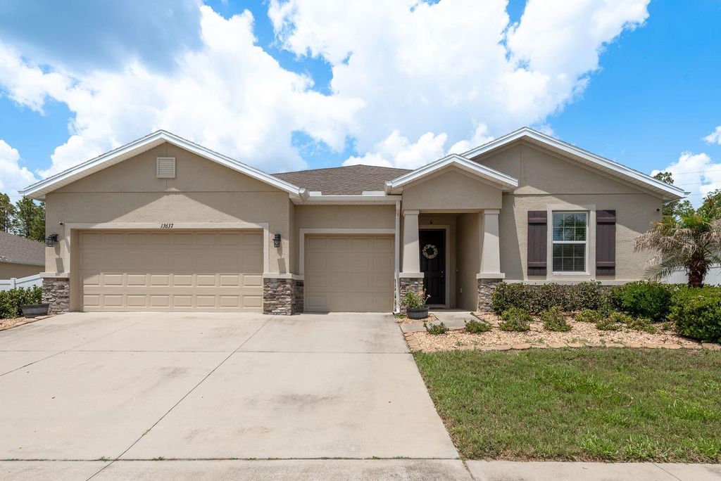 Photo of 13637 Blythewood Drive, Spring Hill, FL 34609 (MLS # TB8379851)