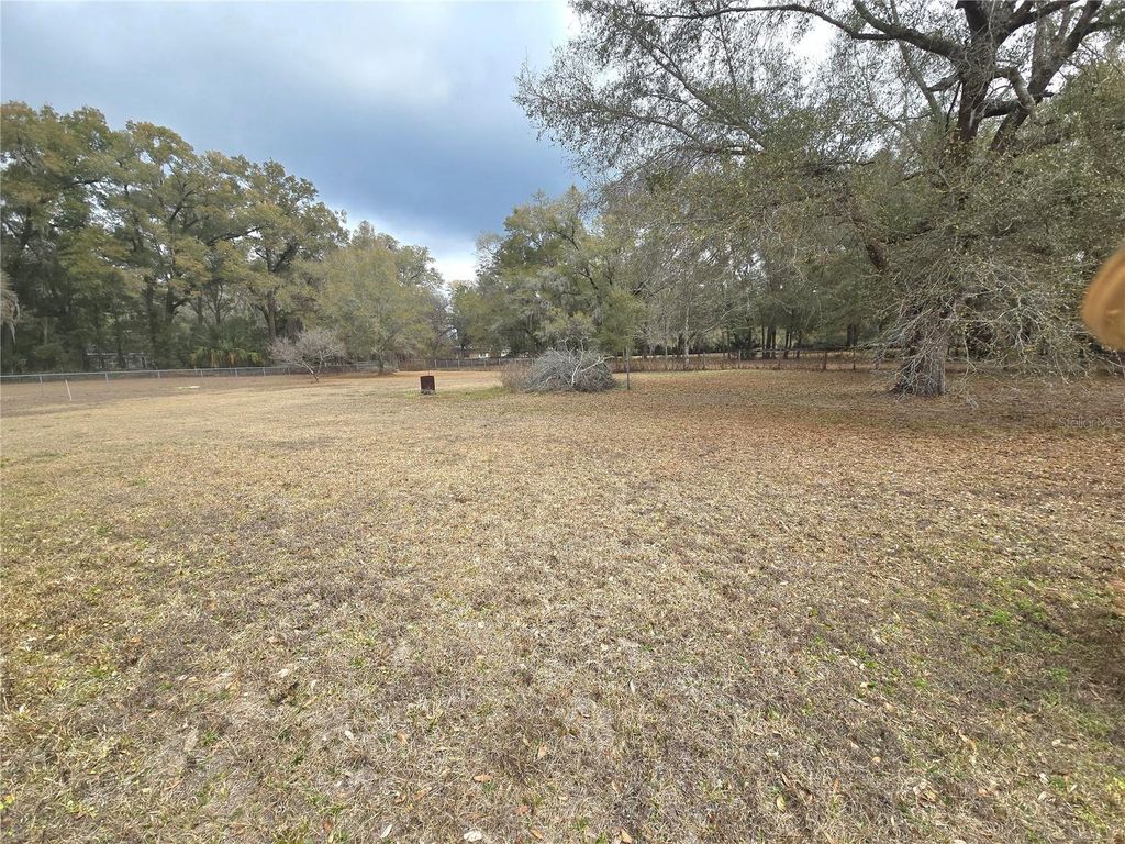 Photo of 6655 SE 38th Court, Ocala, FL 34480 (MLS # OM718759)