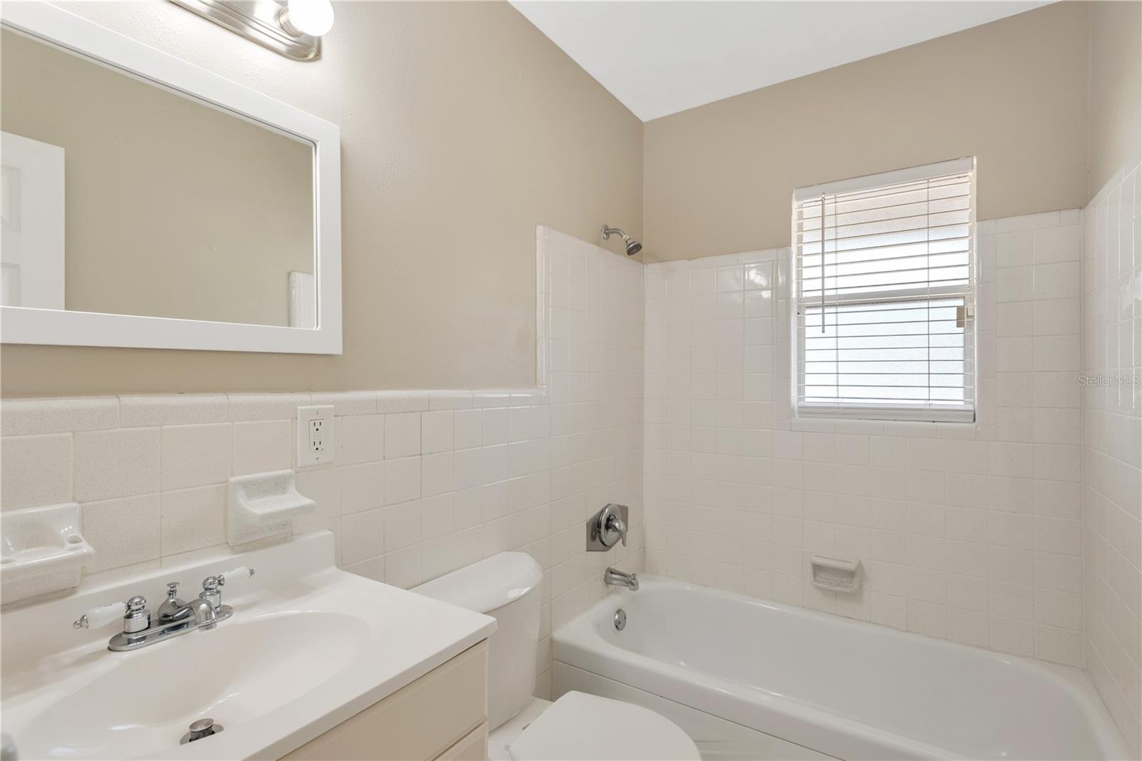 LAND LACKEY ESTATES UNIT 2 - Residential