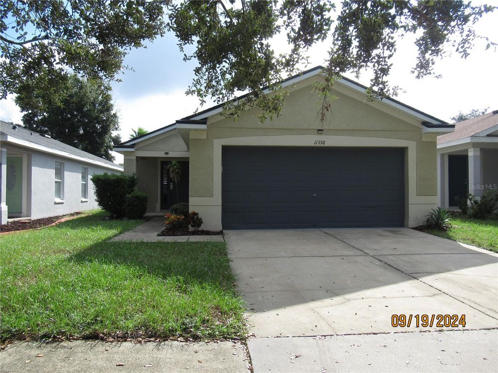 Photo of 11358 Cocoa Beach Drive, Riverview, FL 33569 (MLS # TB8433933)