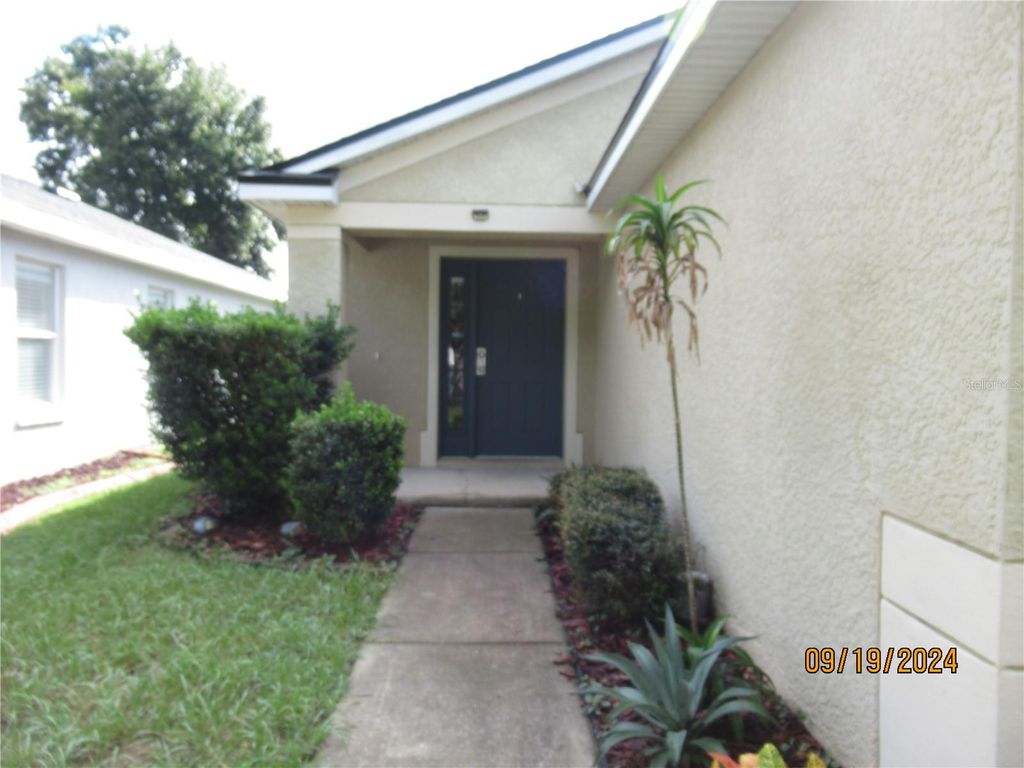 Photo of 11358 Cocoa Beach Drive, Riverview, FL 33569 (MLS # TB8433933)