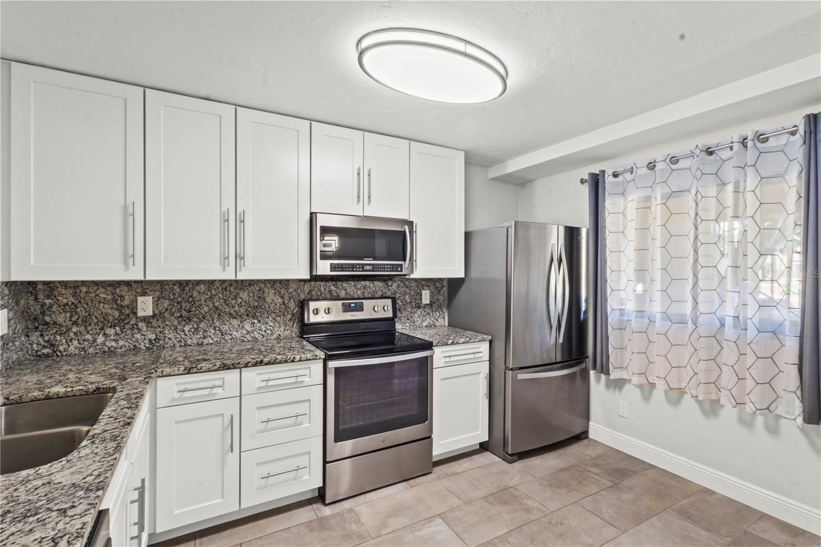 ASHTON LAKES 03 - Residential