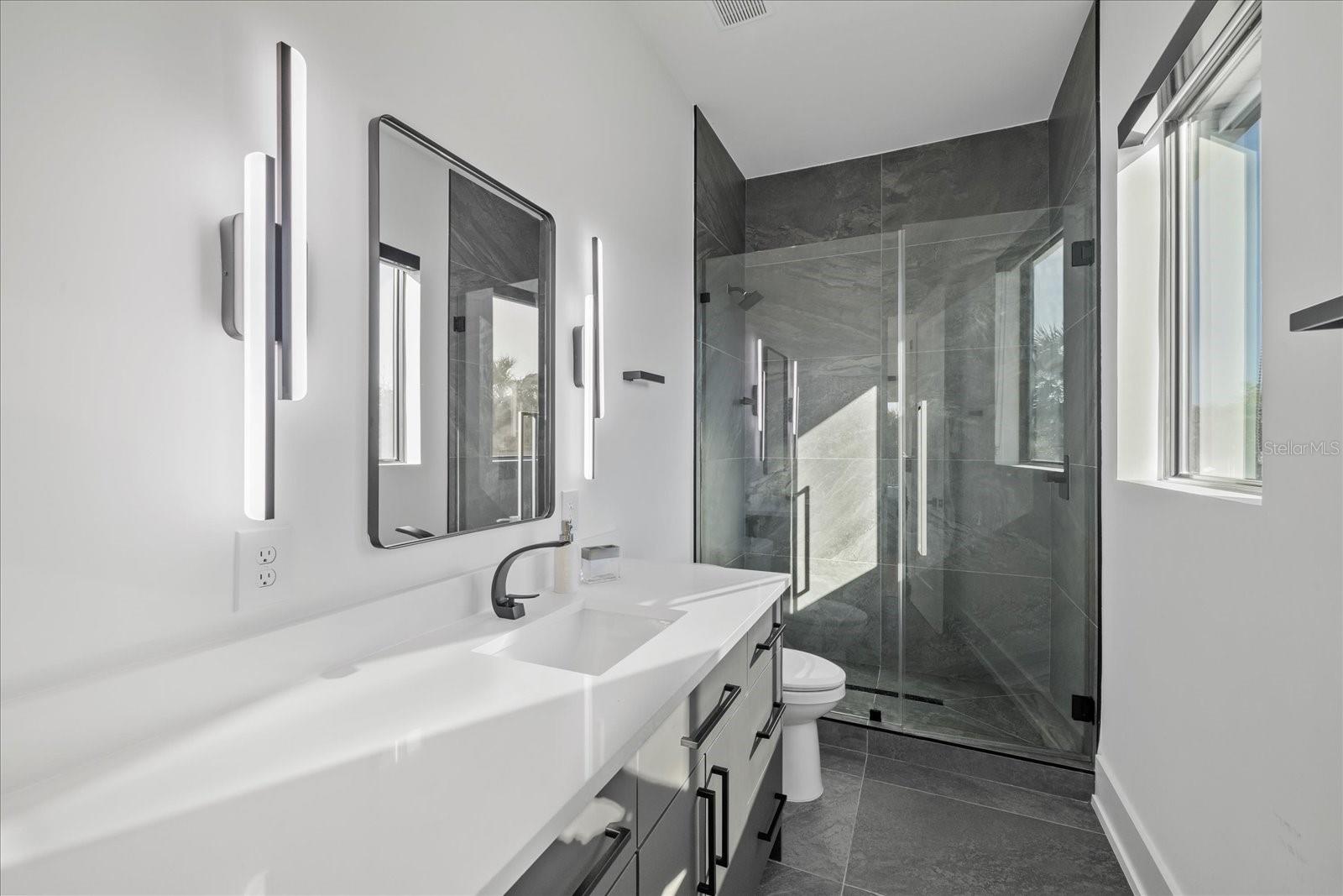 HENDERSON BEACH - Residential