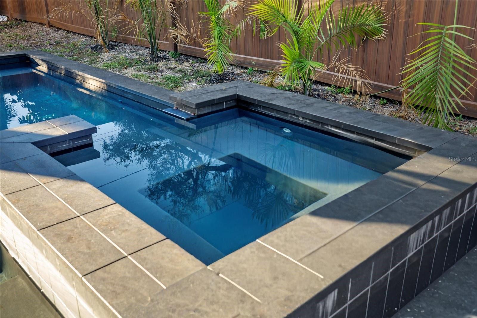 HENDERSON BEACH - Residential