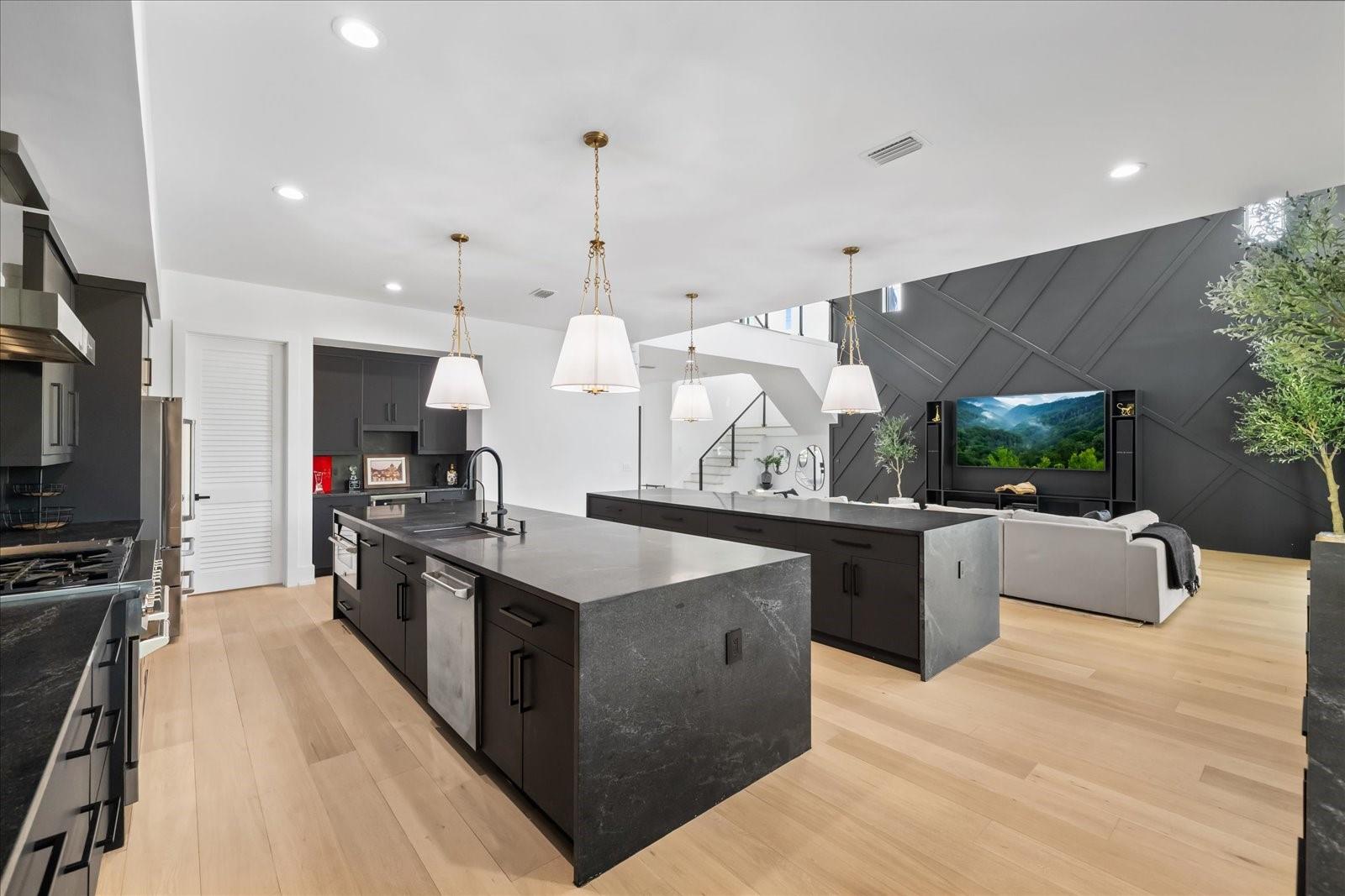 HENDERSON BEACH - Residential