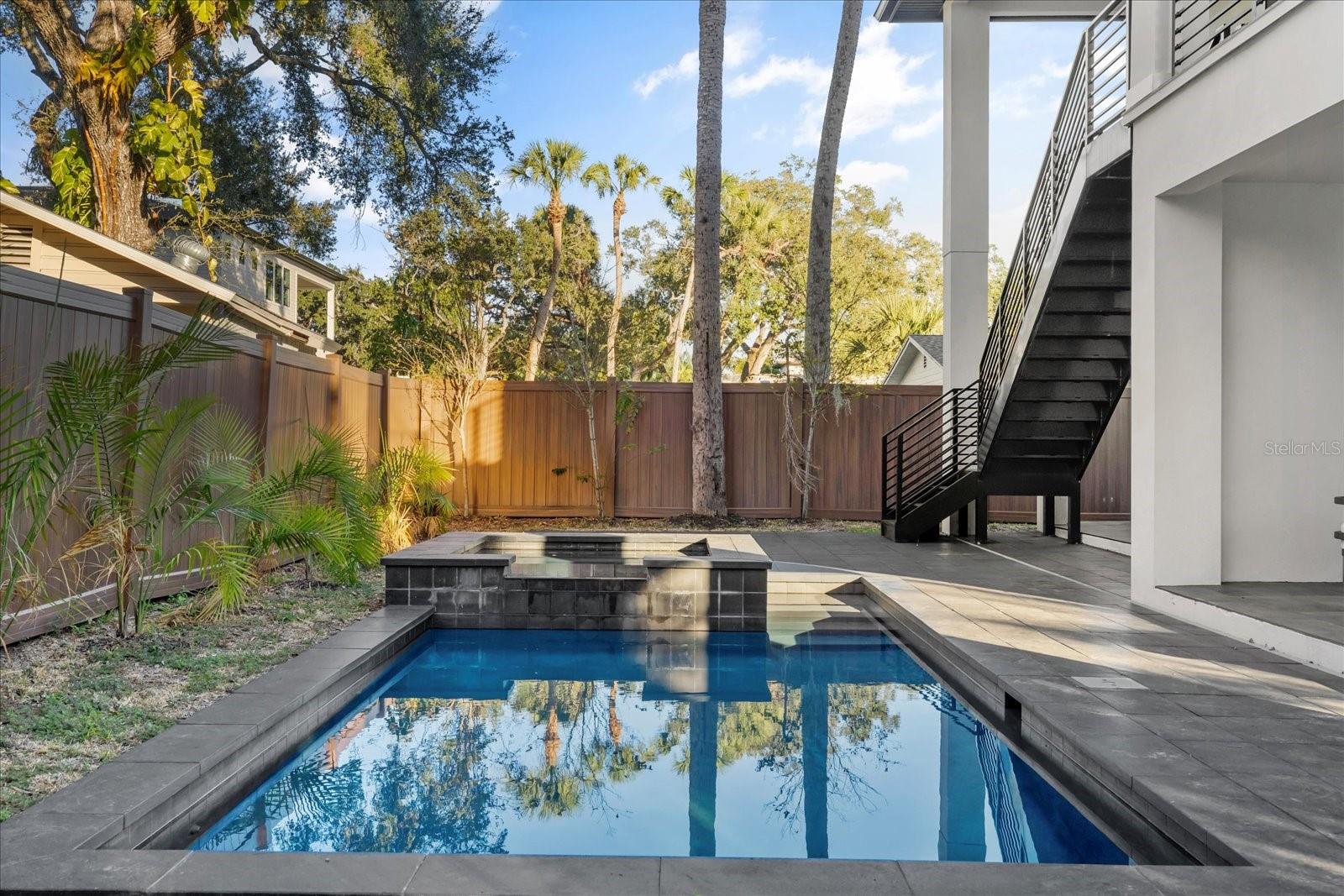 HENDERSON BEACH - Residential