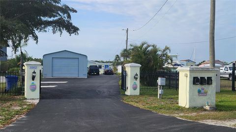 3302 W SHELL POINT ROAD RUSKIN FL 33570