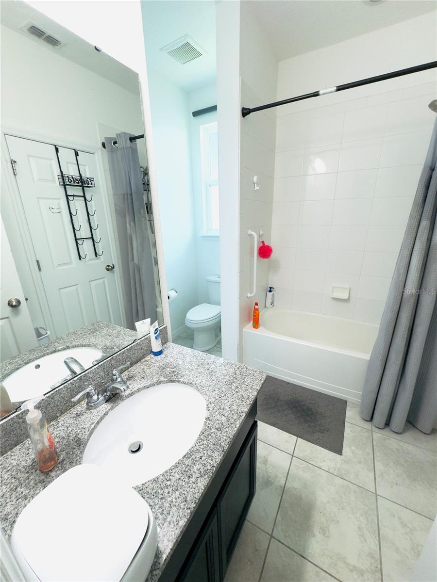 LAKE PRESERVE - Residential