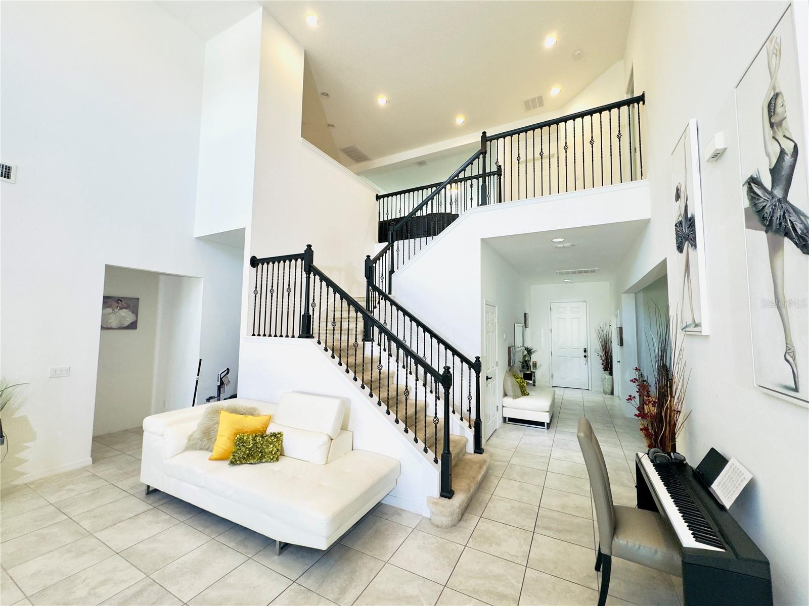 LAKE PRESERVE - Residential