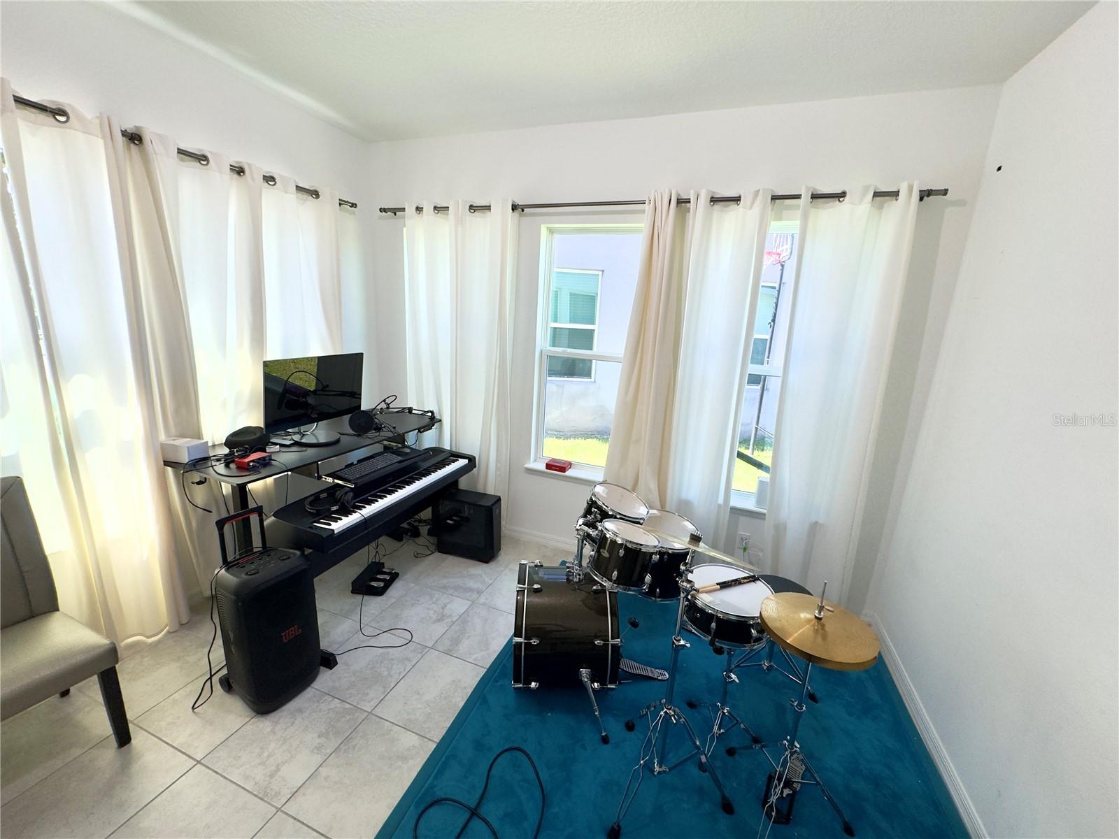 LAKE PRESERVE - Residential