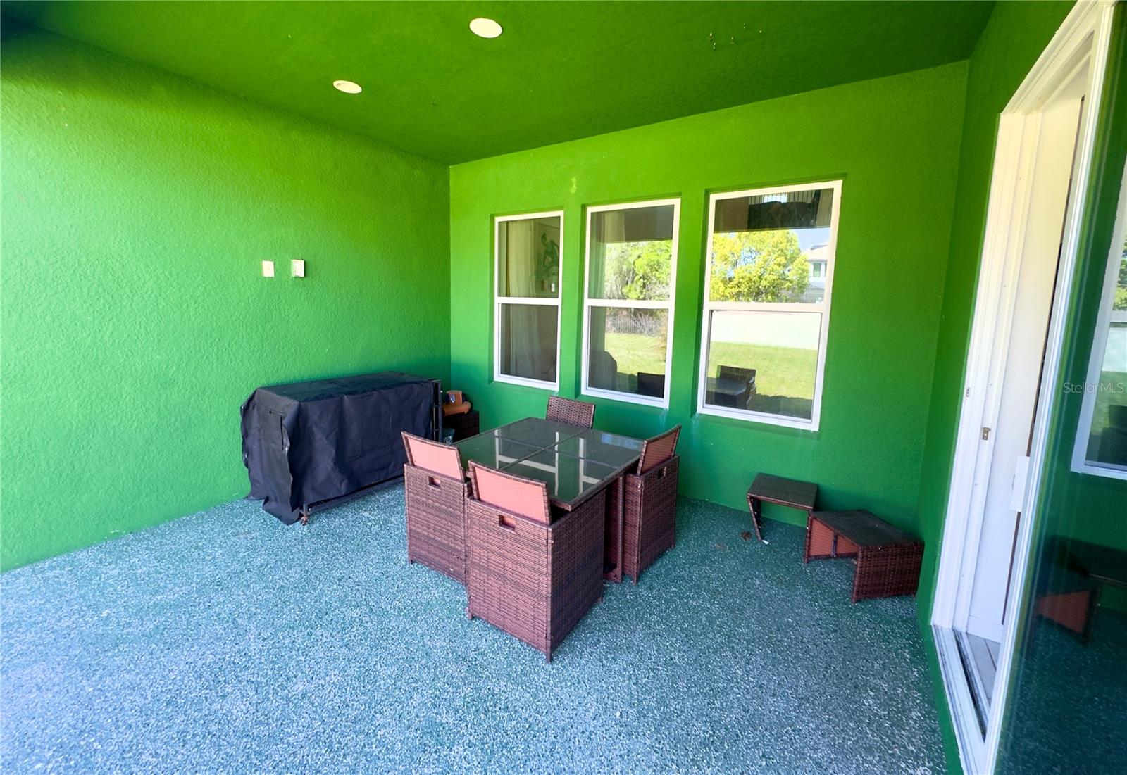 LAKE PRESERVE - Residential