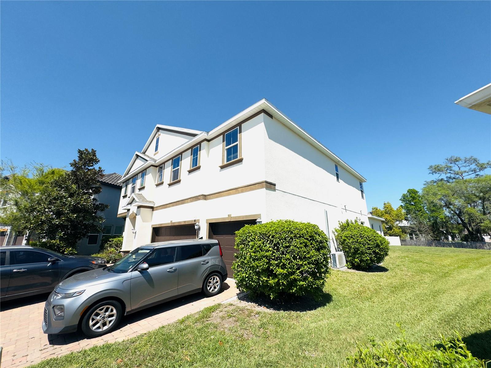 LAKE PRESERVE - Residential