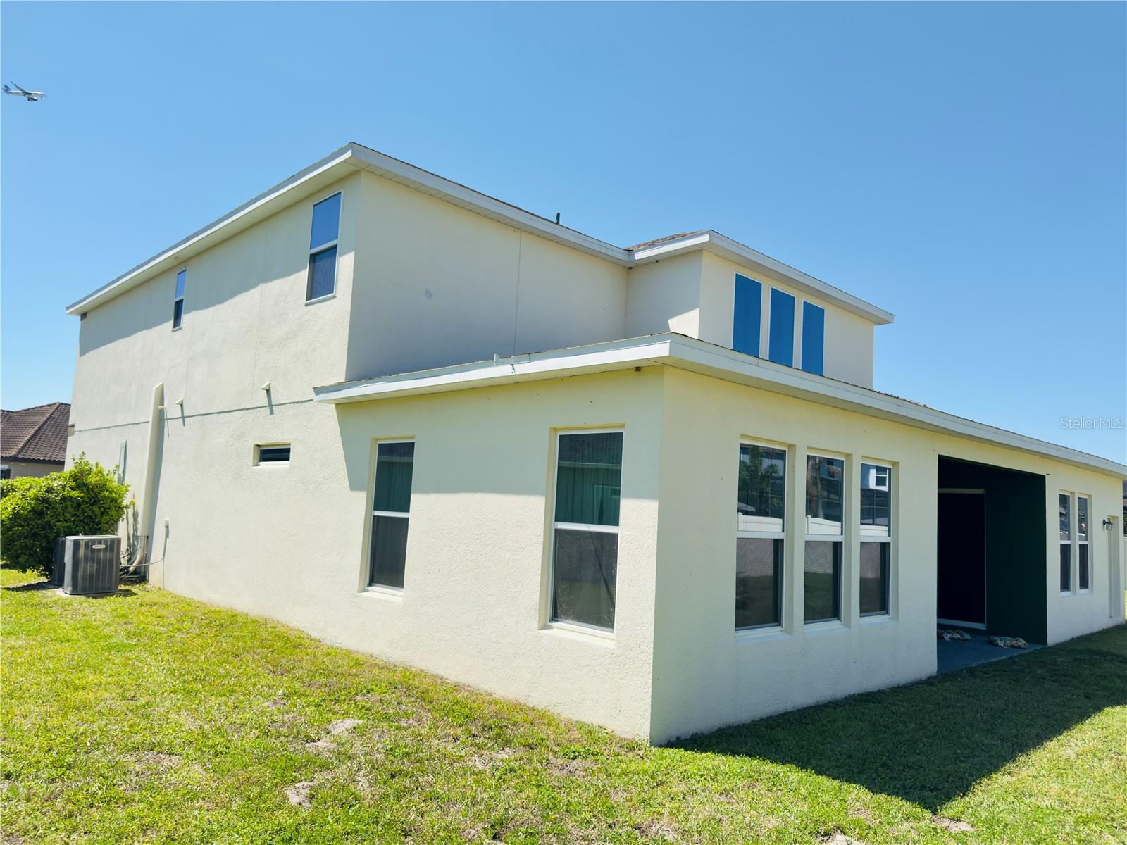 LAKE PRESERVE - Residential