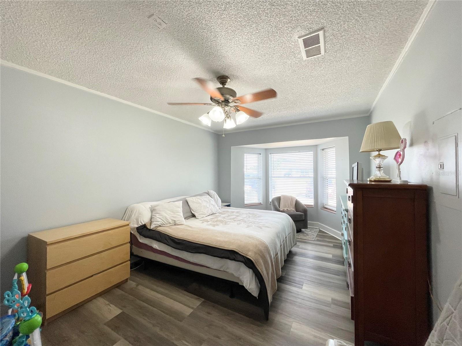 LADY LAKE APRIL HILLS - Residential