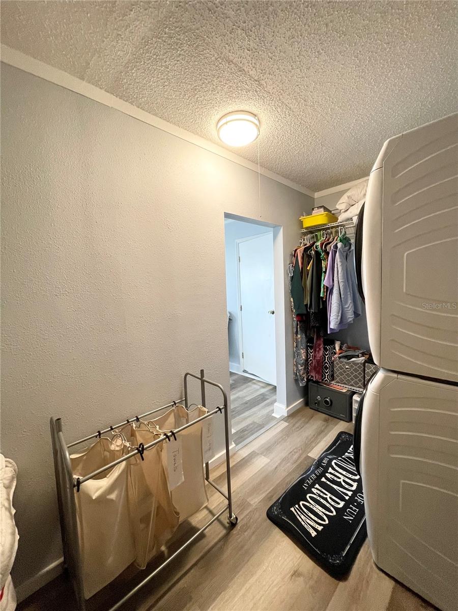 LADY LAKE APRIL HILLS - Residential