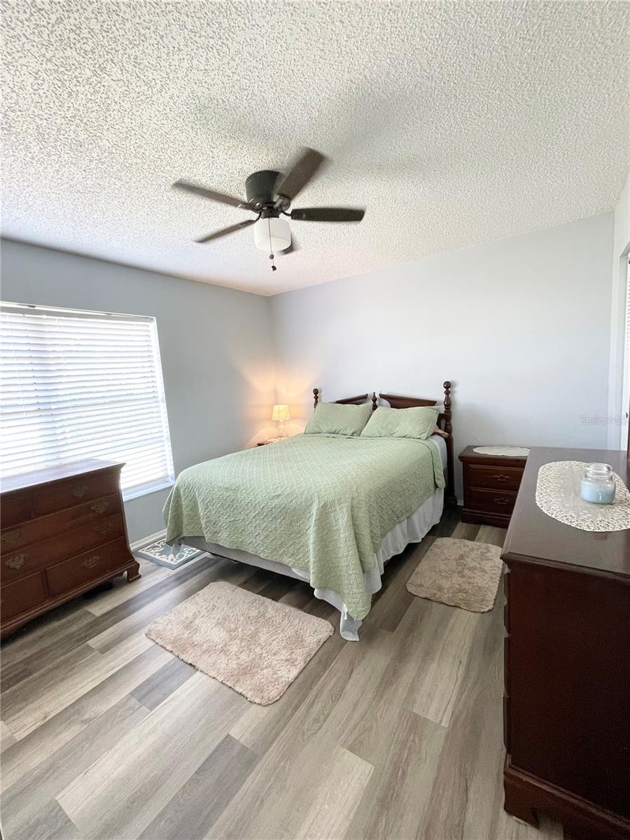 LADY LAKE APRIL HILLS - Residential