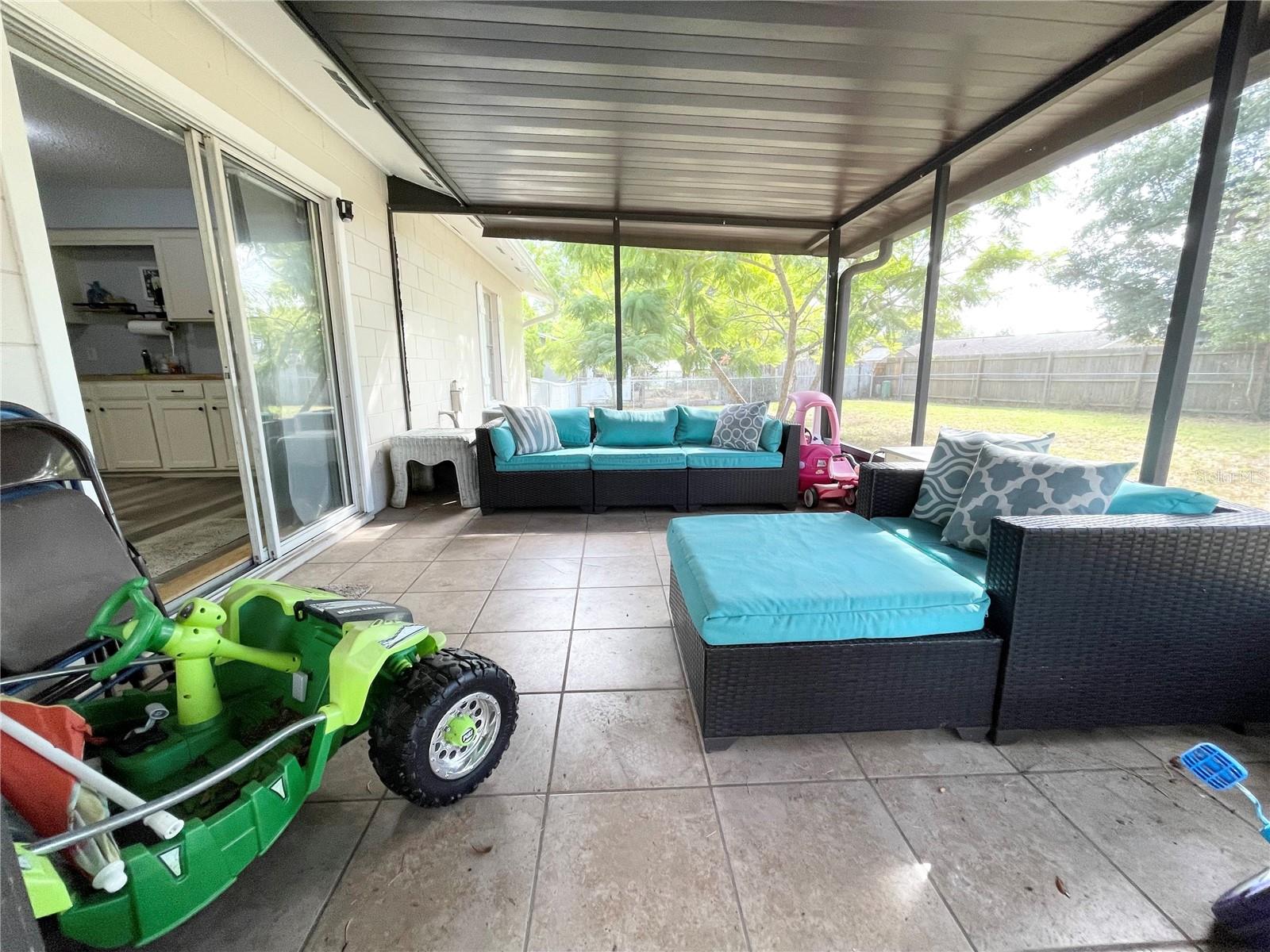 LADY LAKE APRIL HILLS - Residential