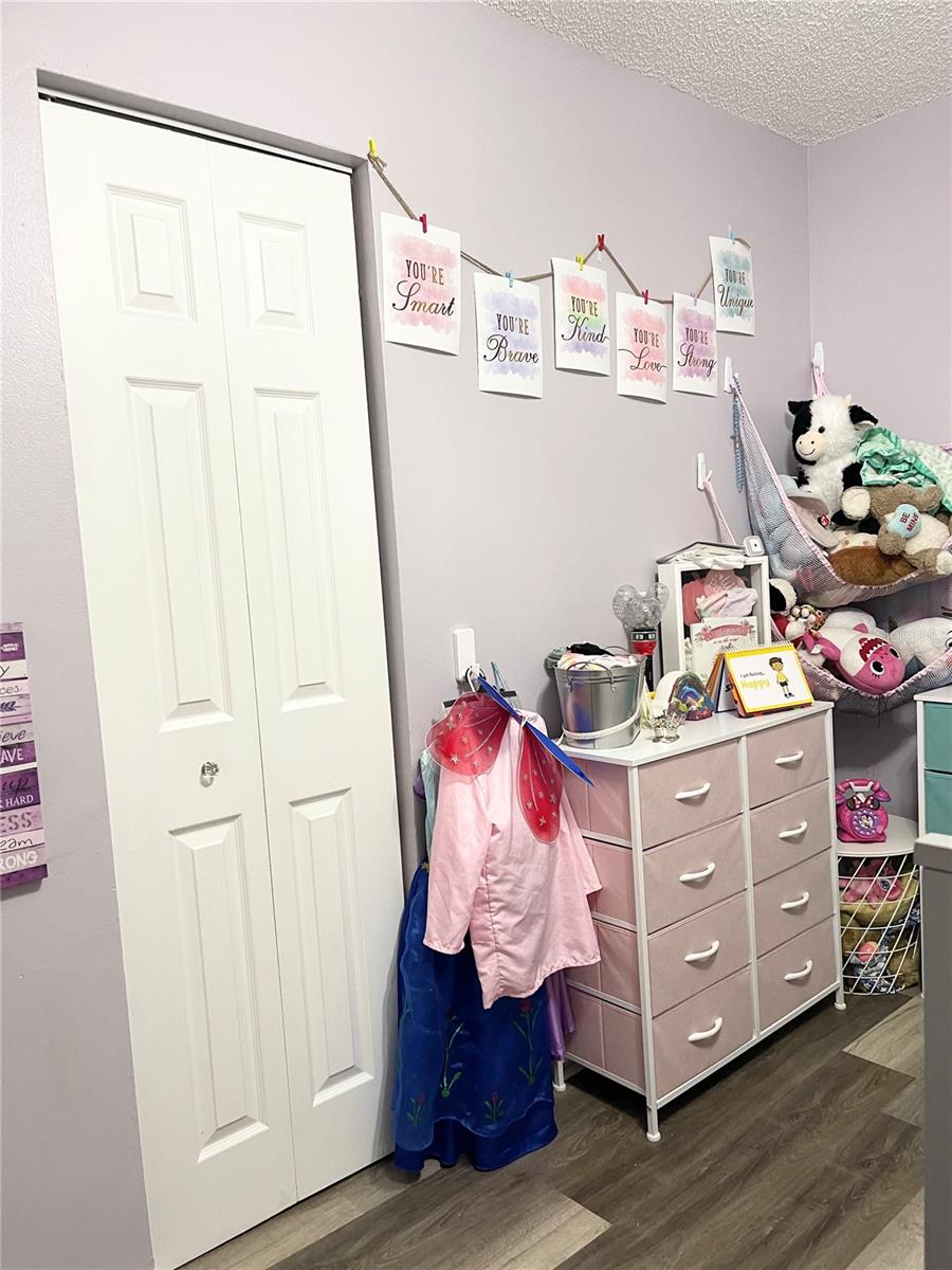 LADY LAKE APRIL HILLS - Residential