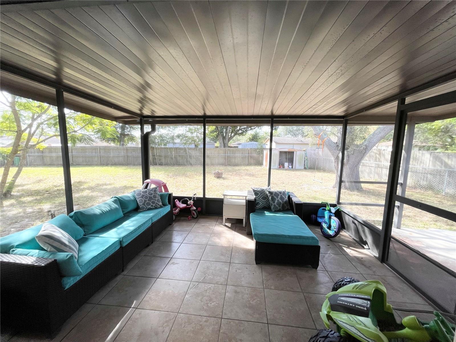 LADY LAKE APRIL HILLS - Residential