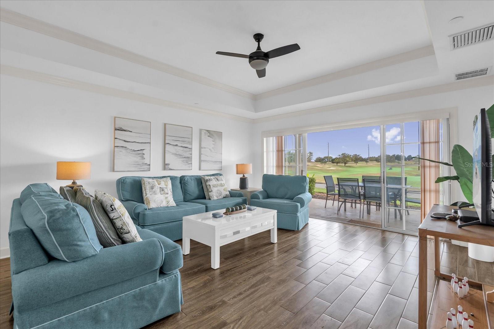 CENTRE COURT RIDGE CONDO PH 7 BLDG G - Residential