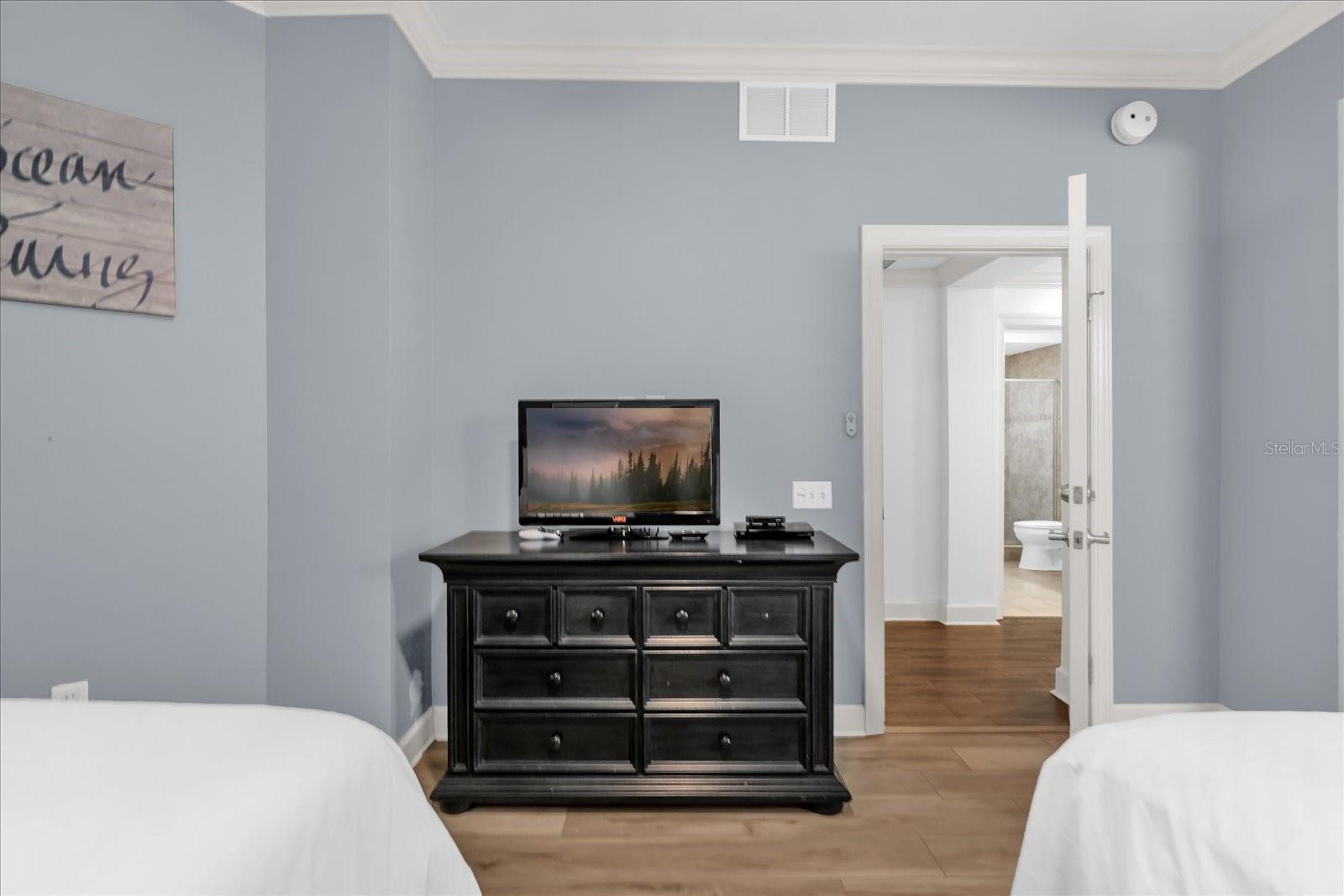 CENTRE COURT RIDGE CONDO PH 7 BLDG G - Residential