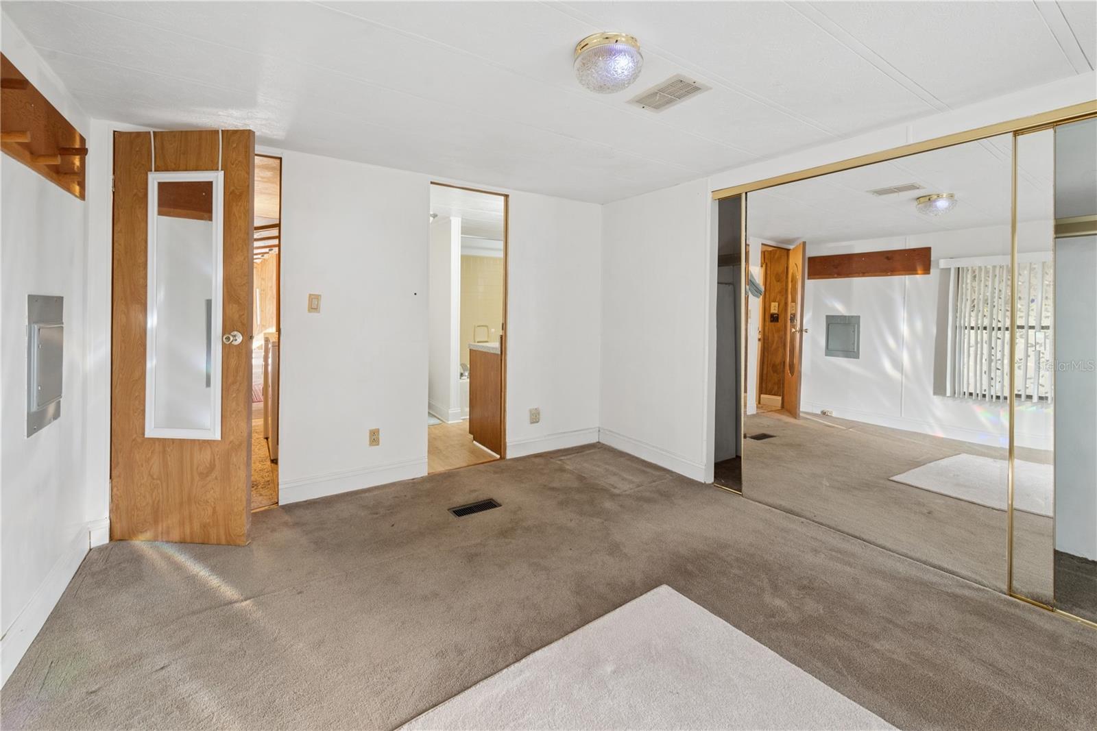 SEMINOLE WOODS - Residential