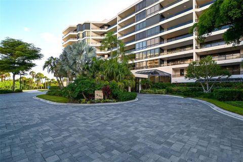 A home in LONGBOAT KEY