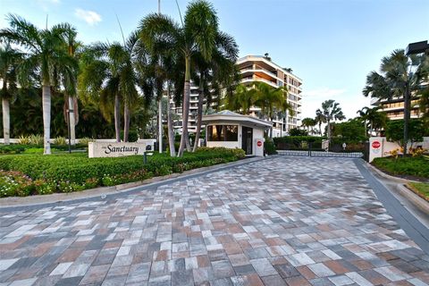 A home in LONGBOAT KEY