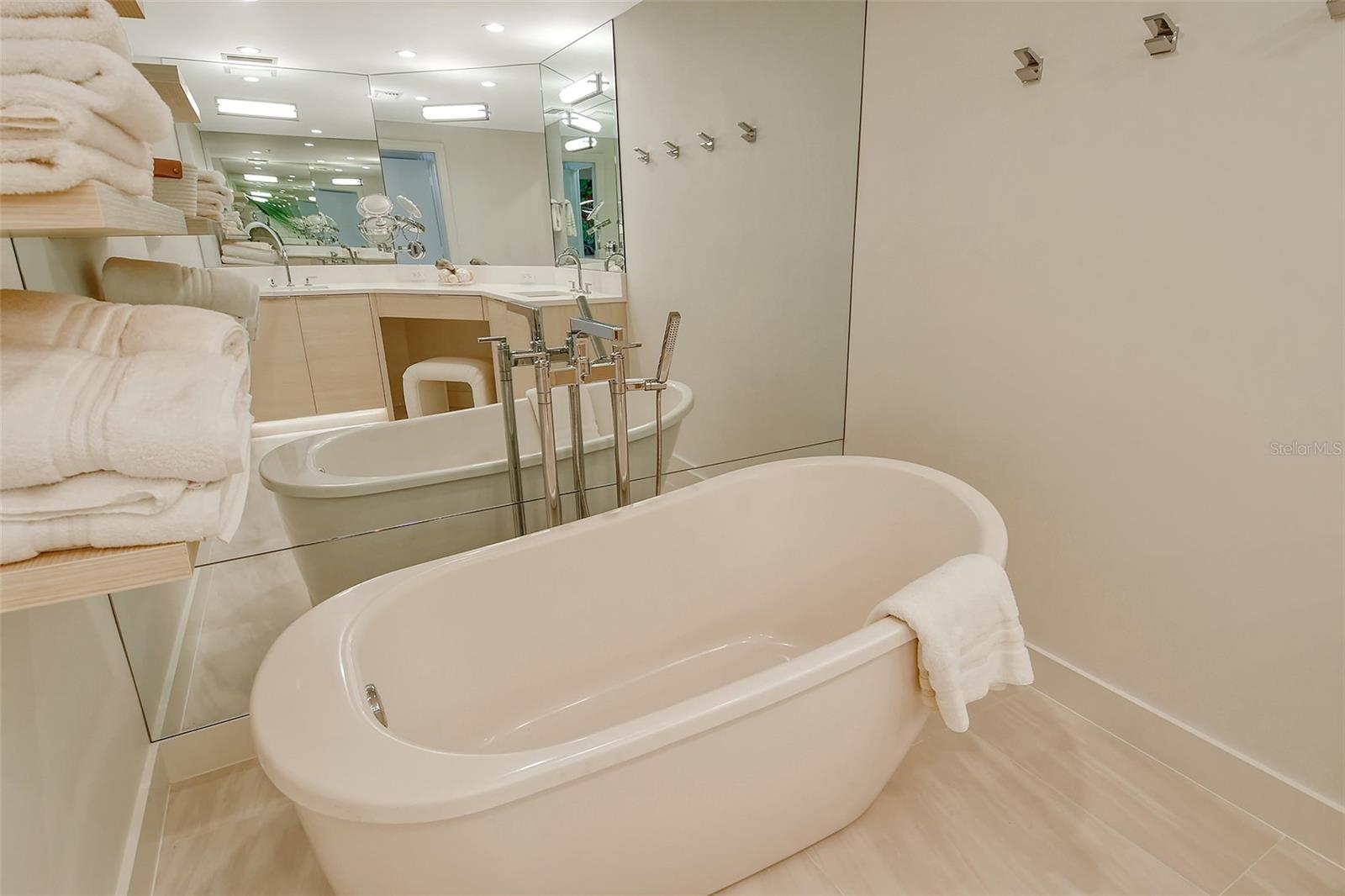 SANCTUARY IV - Residential