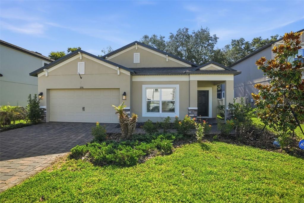Photo of 11996 Hilltop Farms Drive, Dade City, FL 33525 (MLS # TB8516414)
