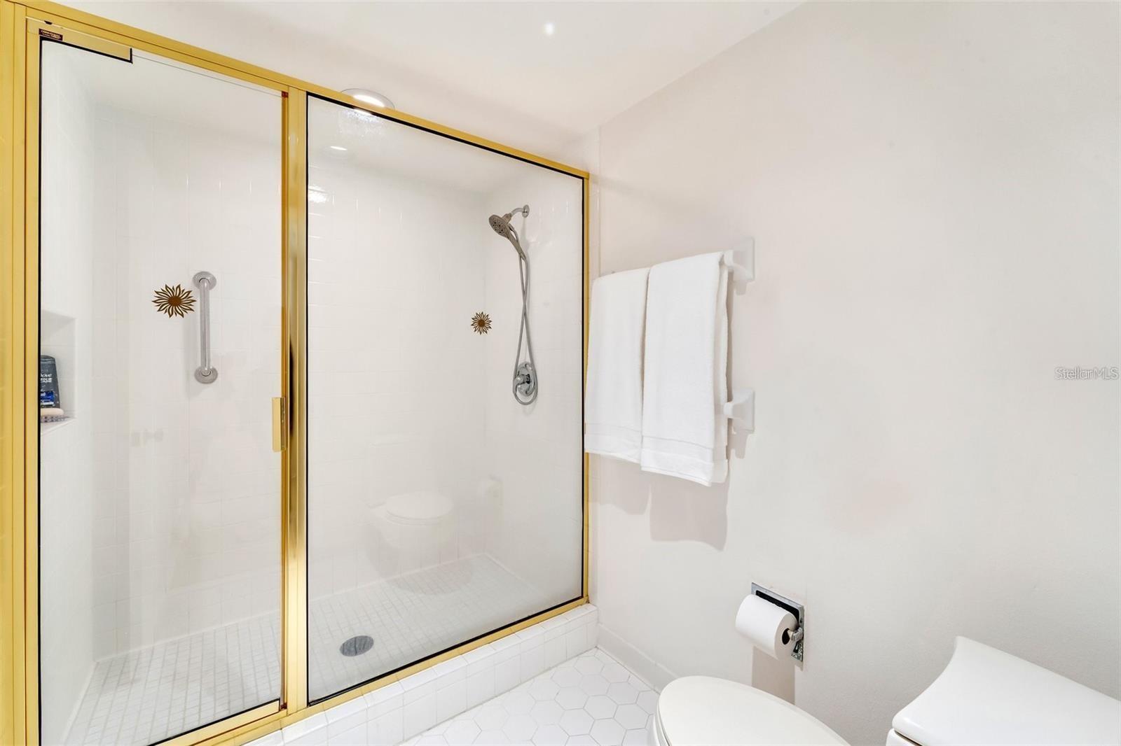 FAIRWAY BAY 3 - Residential