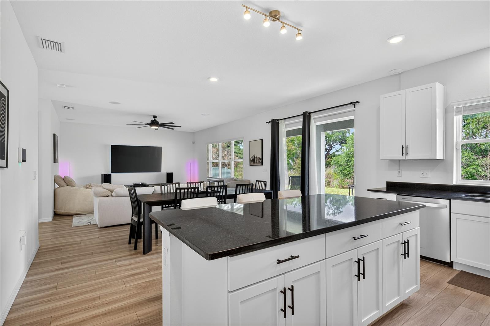 MIRROR LAKE STILLWATER - Residential