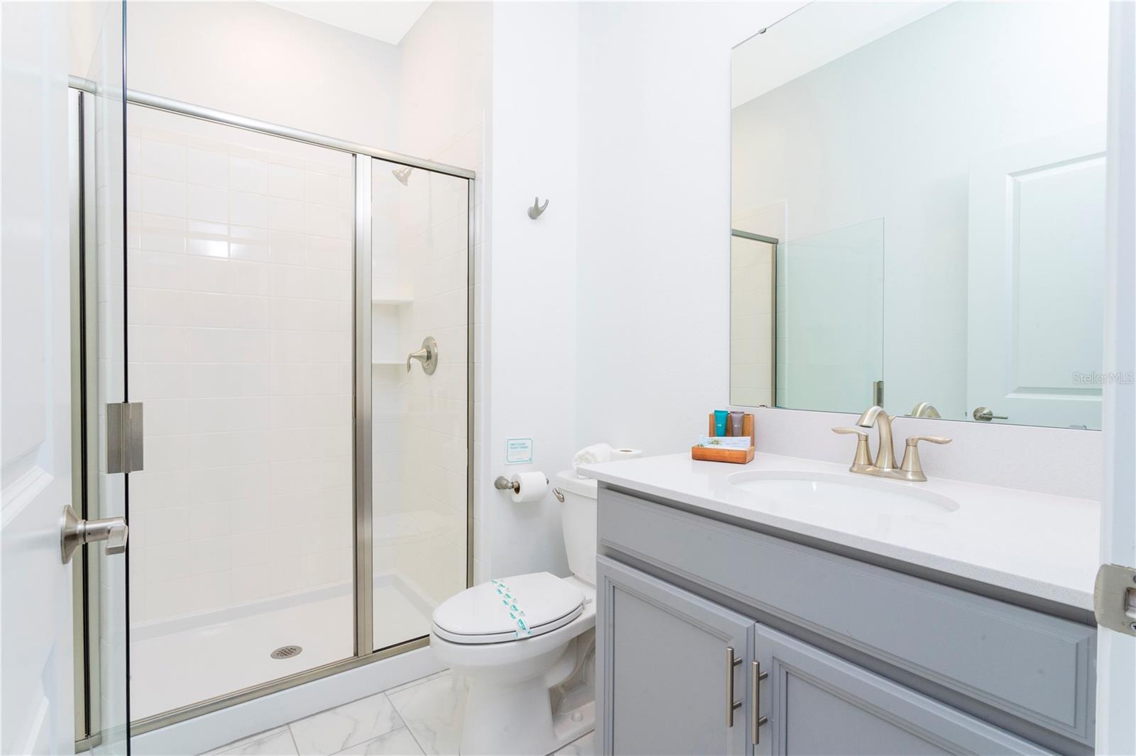 COVE/STOREY LAKE IV - Residential