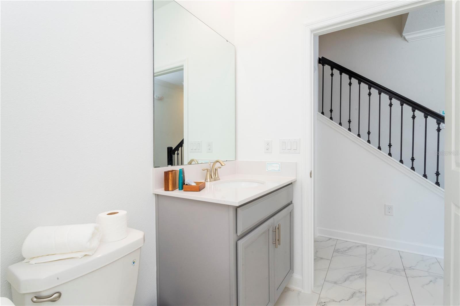 COVE/STOREY LAKE IV - Residential