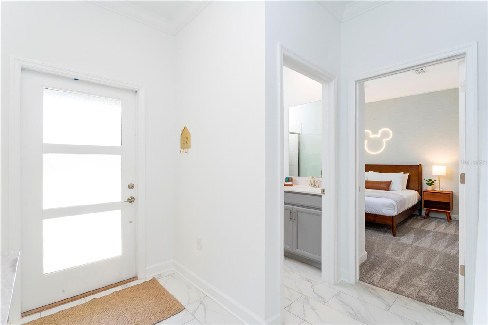 COVE/STOREY LAKE IV - Residential