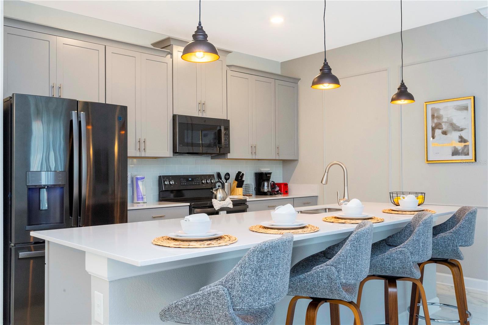 COVE/STOREY LAKE IV - Residential