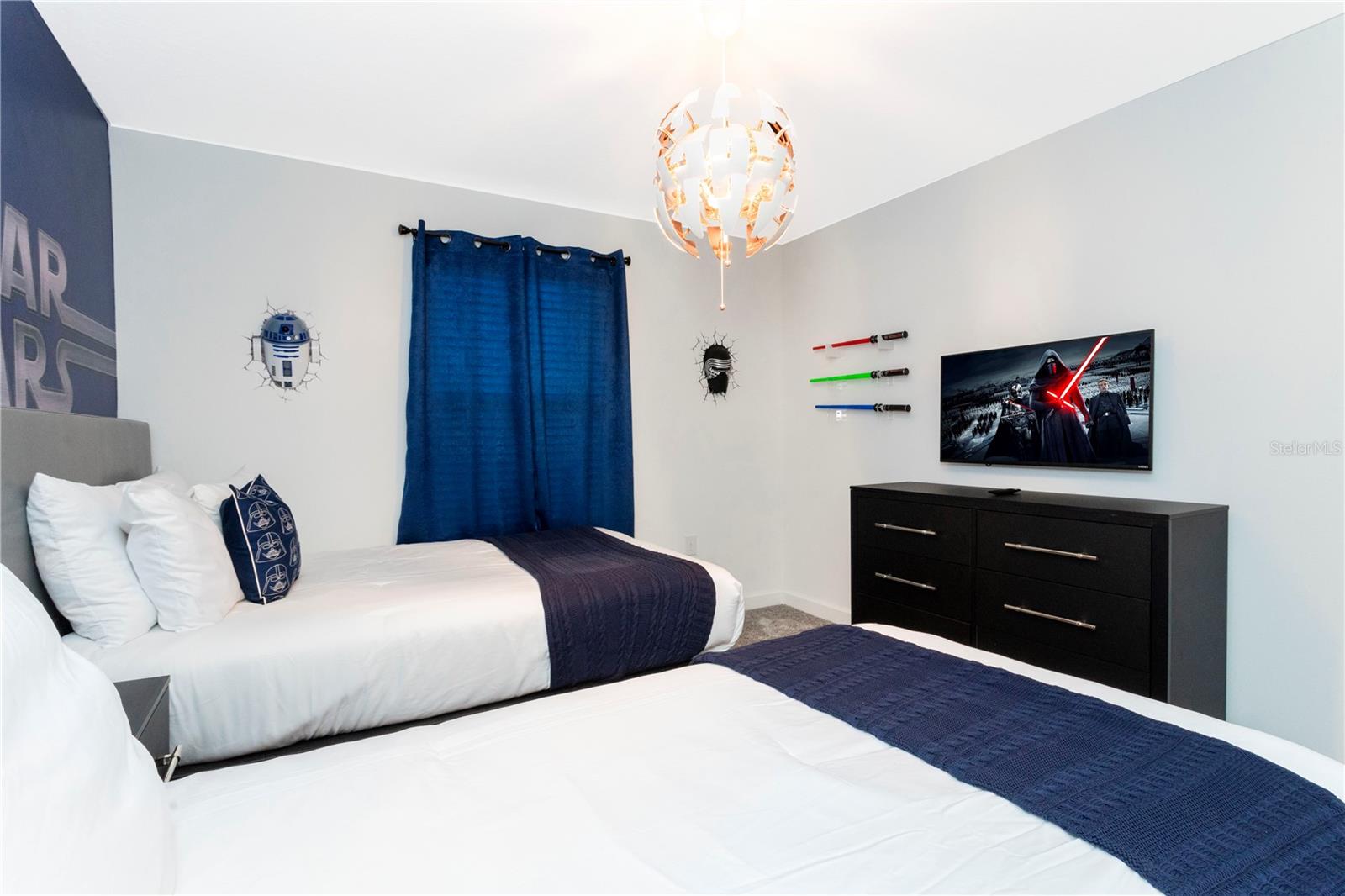 COVE/STOREY LAKE IV - Residential