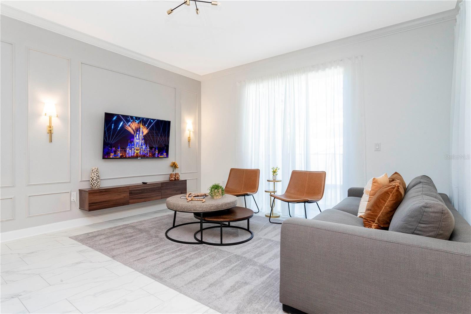 COVE/STOREY LAKE IV - Residential