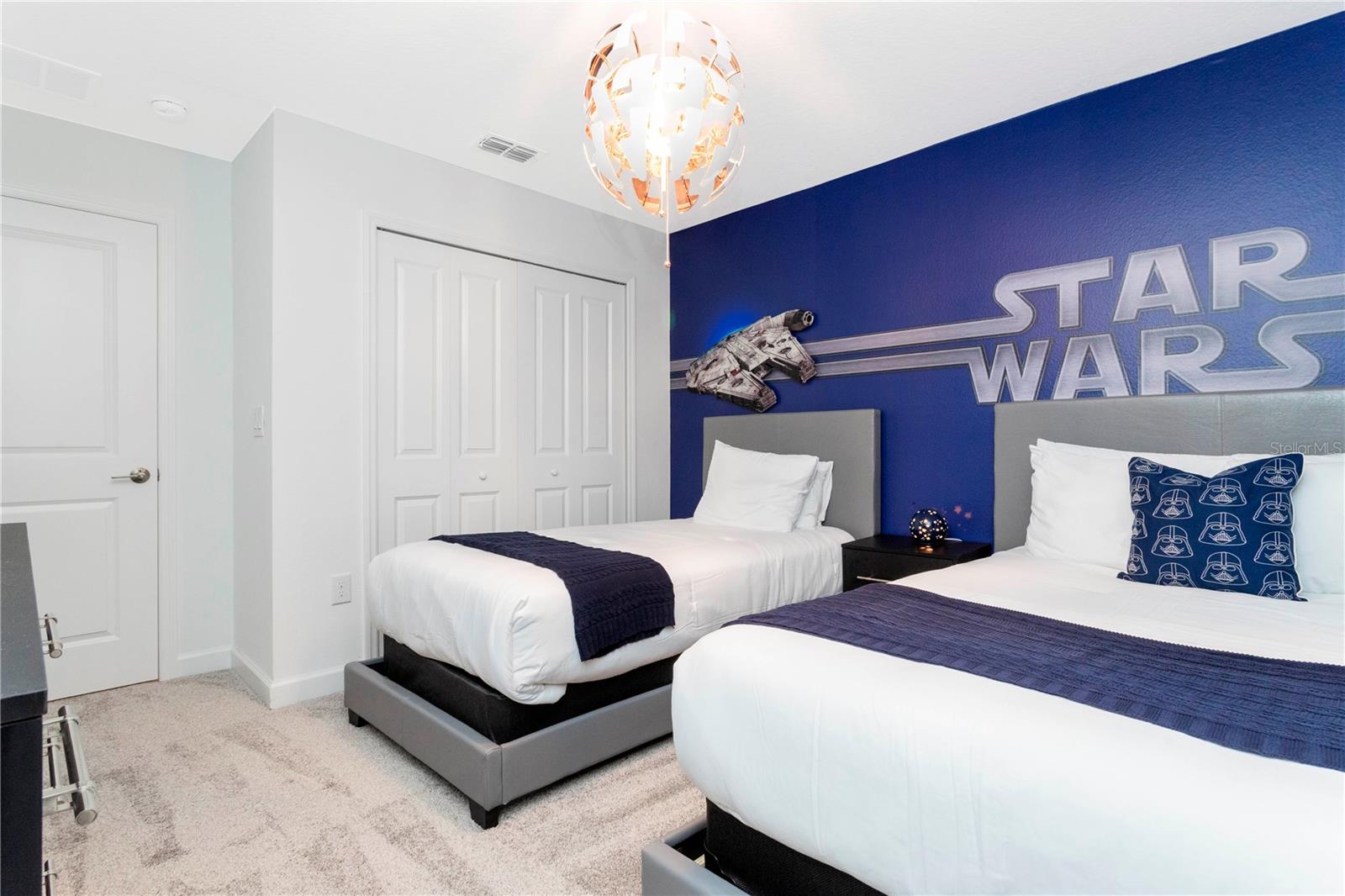 COVE/STOREY LAKE IV - Residential