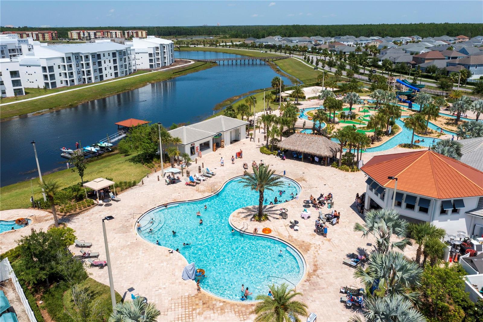 COVE/STOREY LAKE IV - Residential