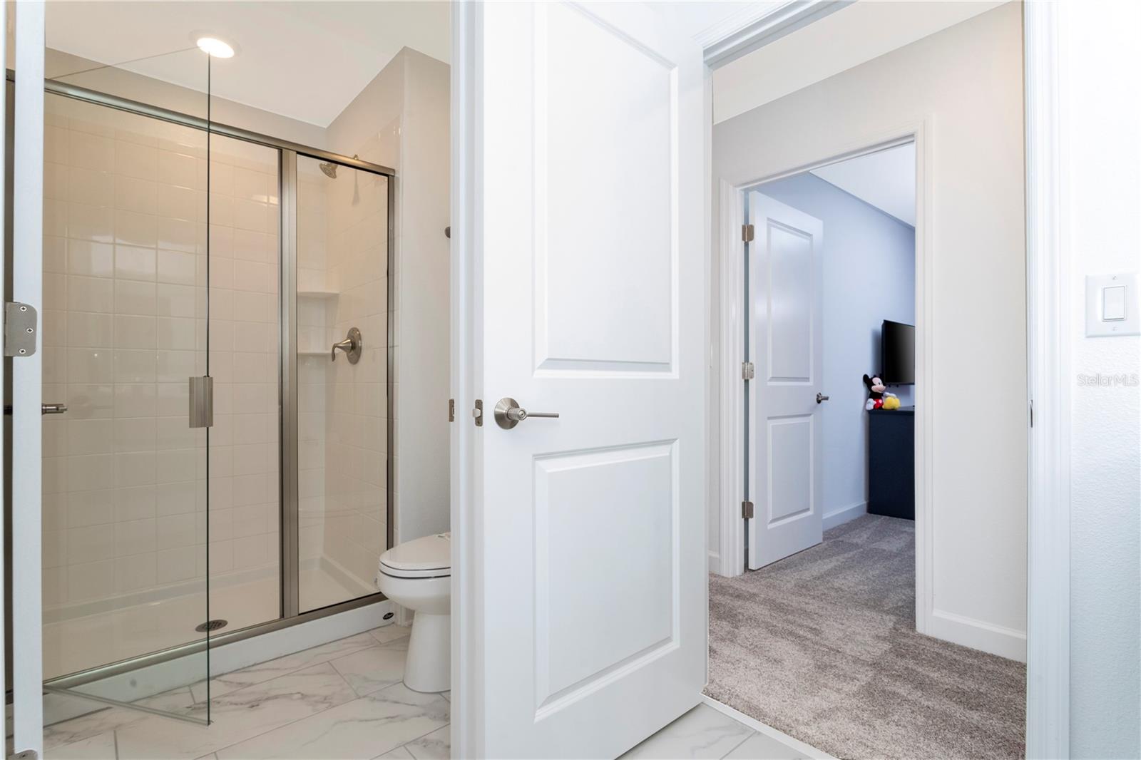 COVE/STOREY LAKE IV - Residential